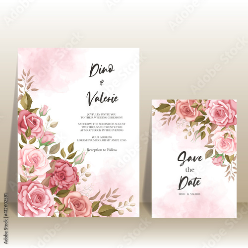Beautiful wedding invitation card with rose decoration © darren