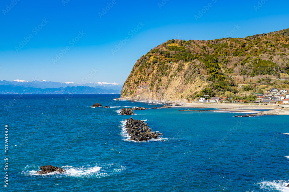 静岡県伊豆市土肥　旅人岬から見た海岸風景