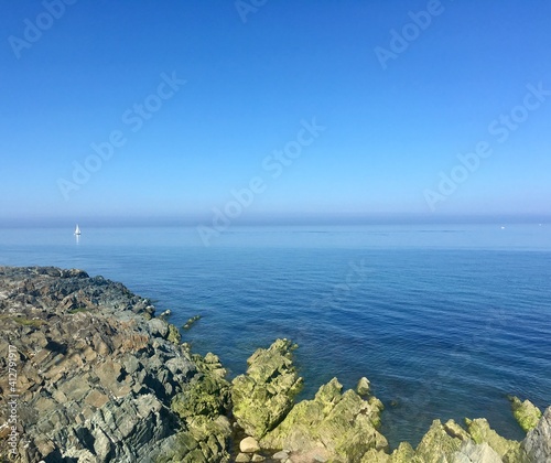 Canvas-taulu Scenic View Of Sea Against Clear Blue Sky