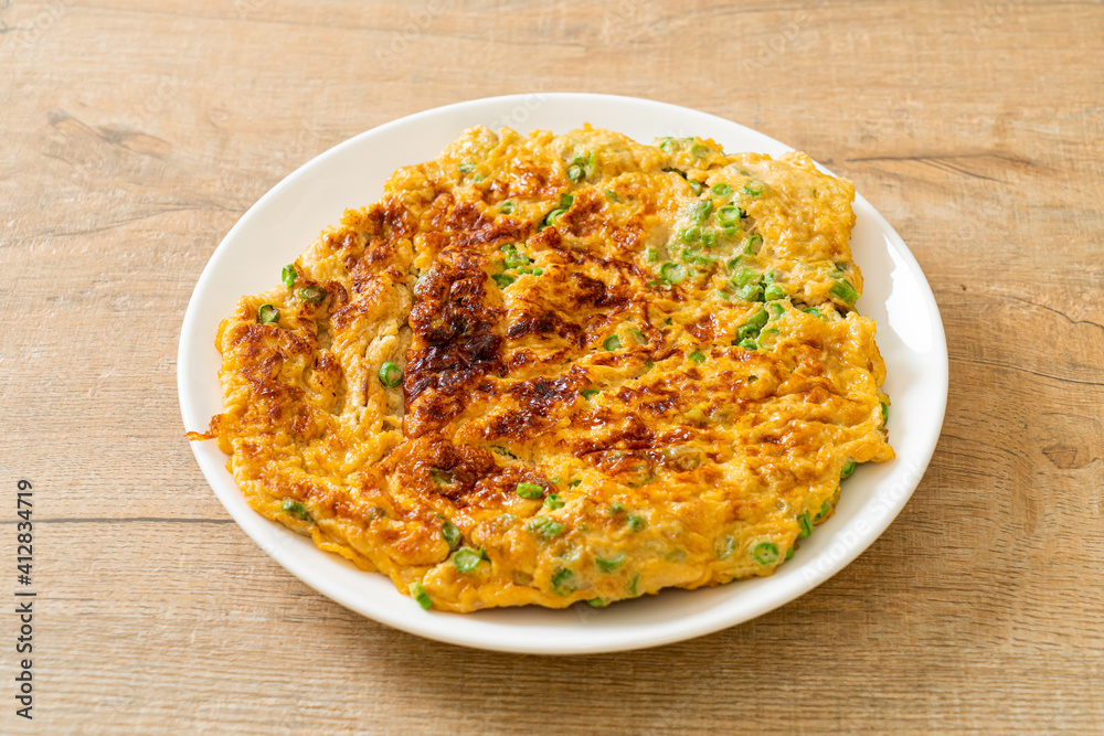 omelet with long beans or cow-pea