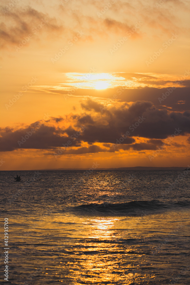 Obraz premium sunset over the sea