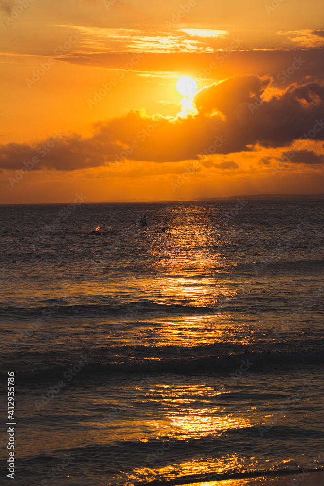 Obraz premium sunset over the sea