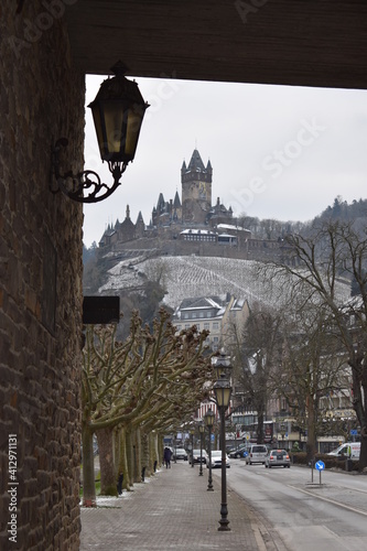 Cochem mit der Reichsburg während des Hochwasser photo