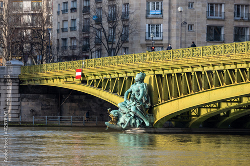 Pont Mirabeau à Paris , détails photo