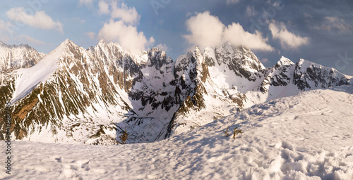 Fototapeta Naklejka Na Ścianę i Meble -  Winter Tatras in Eastern Europe