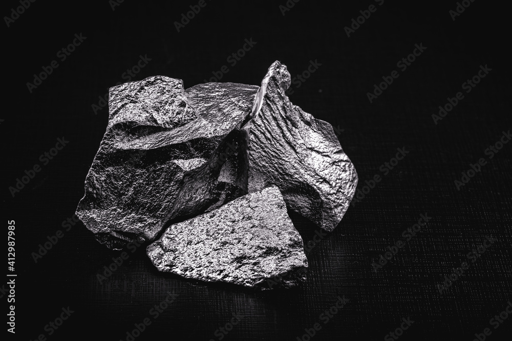 pure silicon stones isolated on black background - obrazy, fototapety, plakaty 