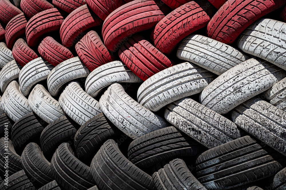 Red White Black Red White Black