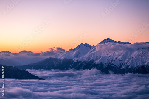 sunrise in the mountains © Nikita Olenev