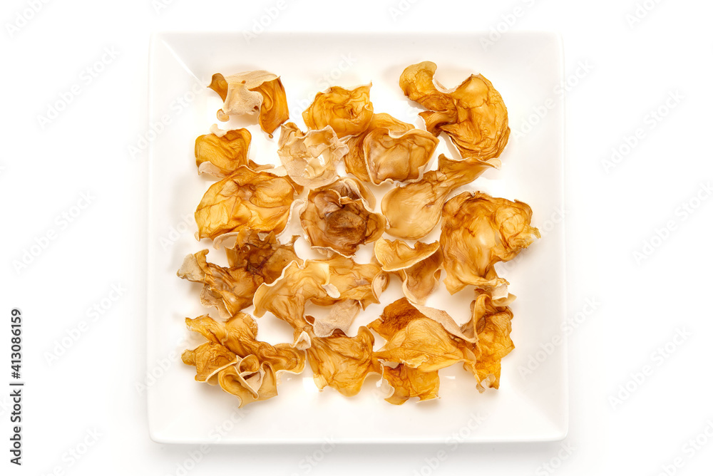 乾燥させた白いキクラゲ