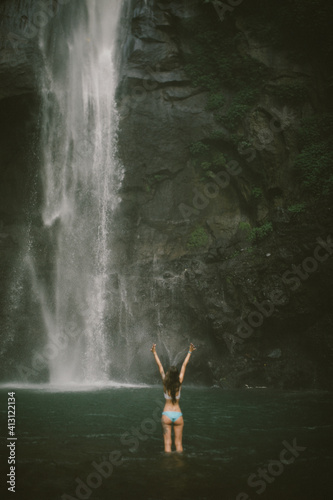 Fototapeta Naklejka Na Ścianę i Meble -  girl on the waterfall, Bali