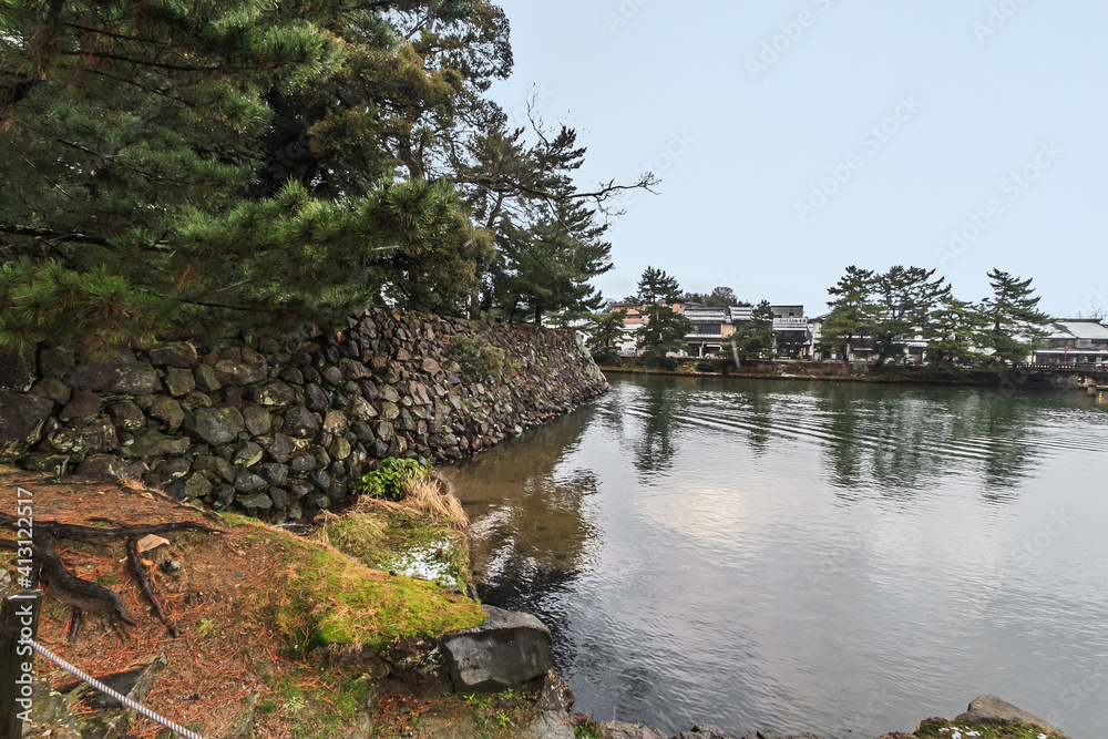 冬の松江城の風景