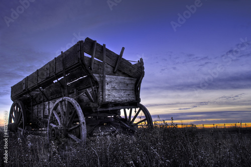Old wooden wagon in a field near Drumheller  Alberta  Canada