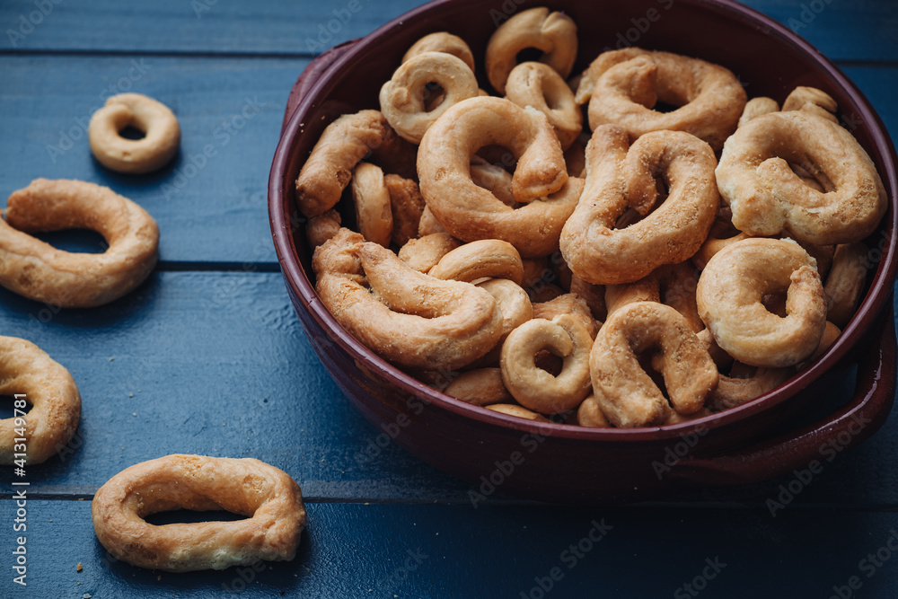 Naklejka premium Crunchy traditional taralli snacks from Puglia