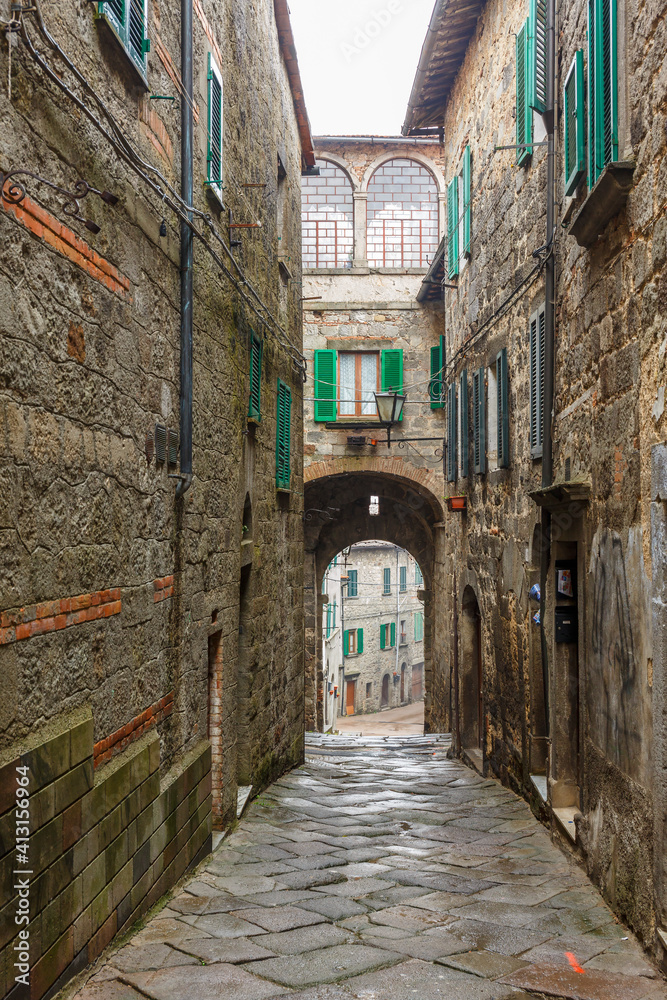 Back street in an Italian city