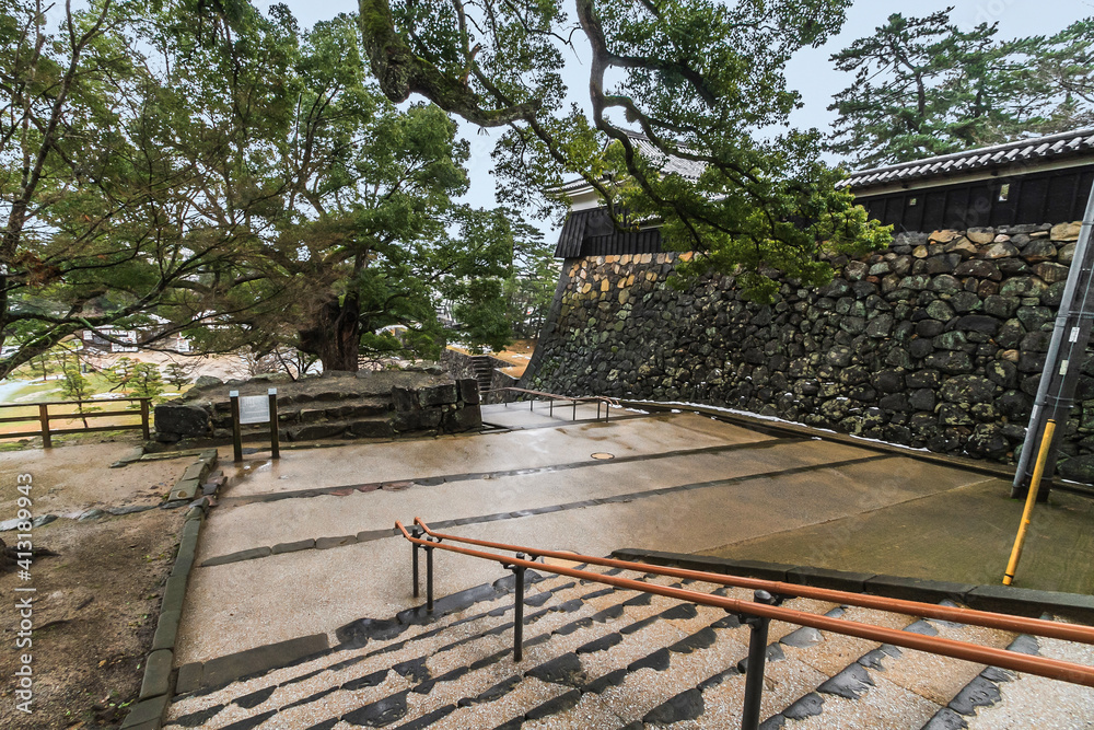 冬の松江城の風景