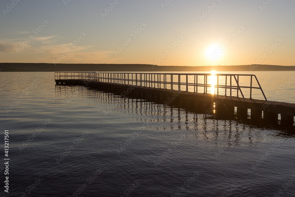 Fototapeta premium sunset on the pier