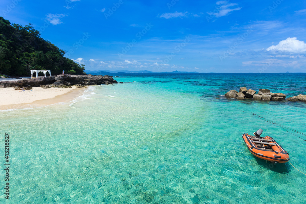 Obraz premium Tropical beach at Koh Maiton island, Phuket,Thailand