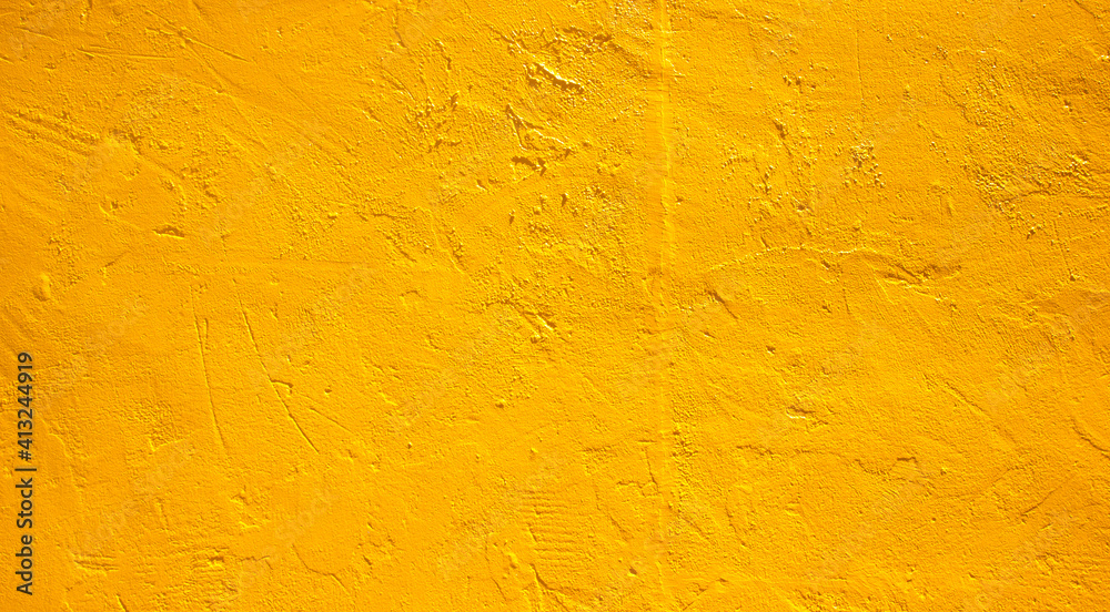 Naklejka premium Golden plaster wall