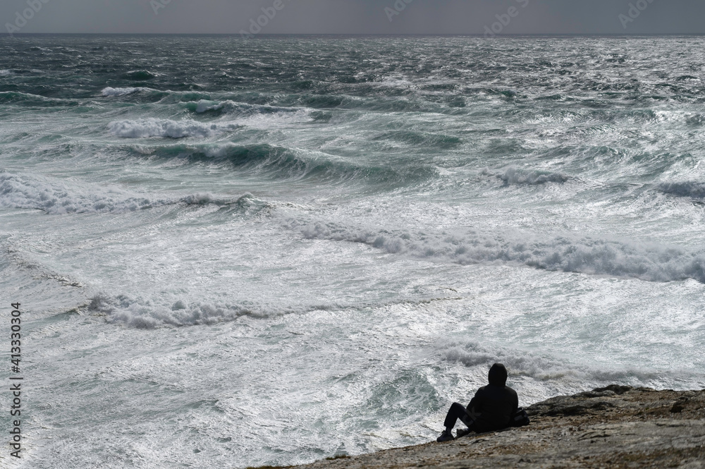 Méditation face à la puissance des éléments