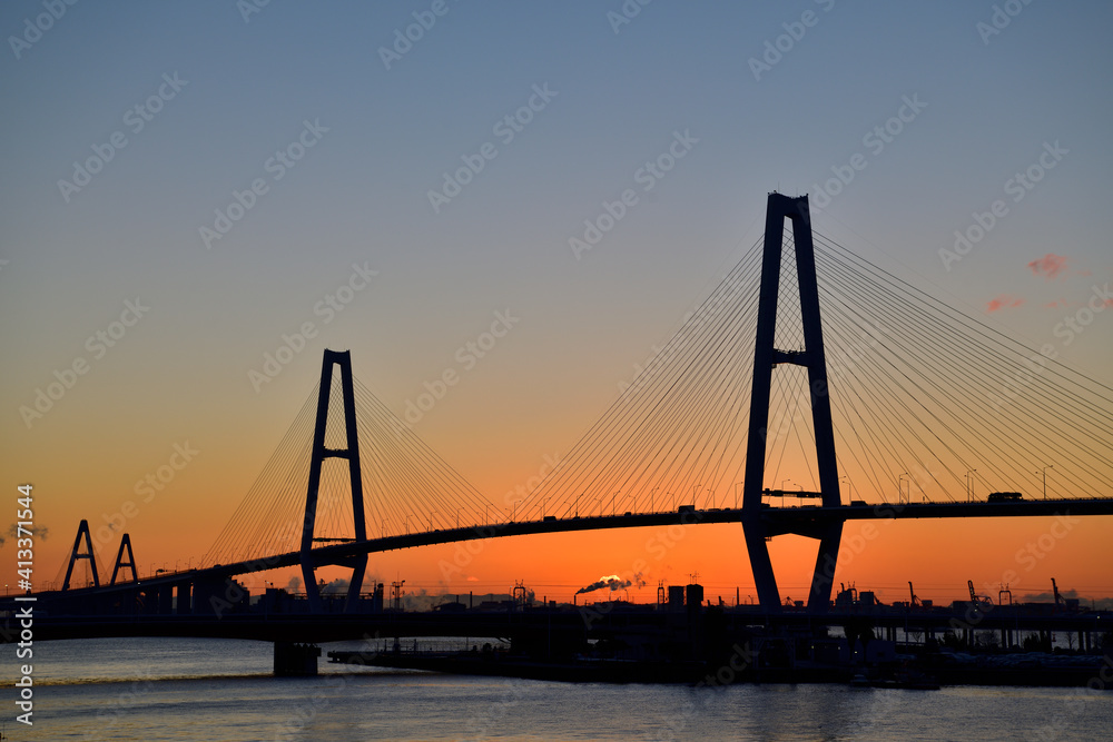 Fototapeta premium 名港中央大橋