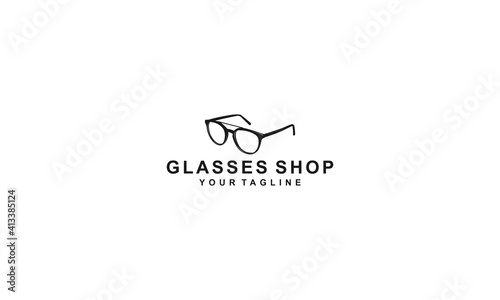 suitable logo for best glasses shop with glasses vector