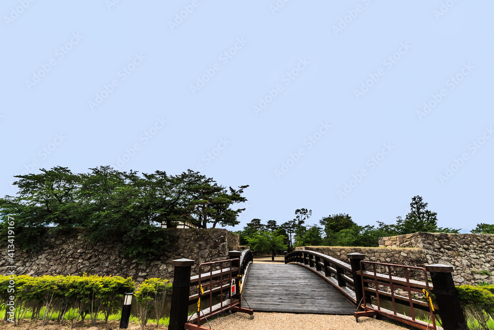 初夏の松代城の東不明門橋の風景