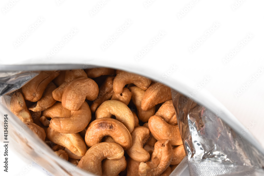 Fototapeta premium Cashew nut isolated on white background