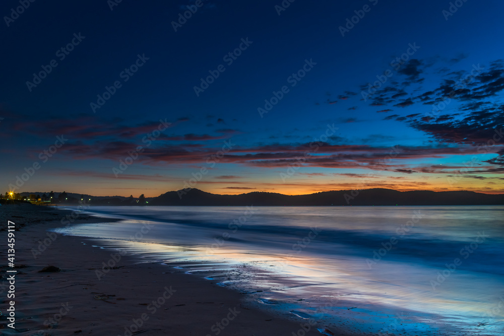 Fototapeta premium Pretty blue summer sunrise seascape with high cloud