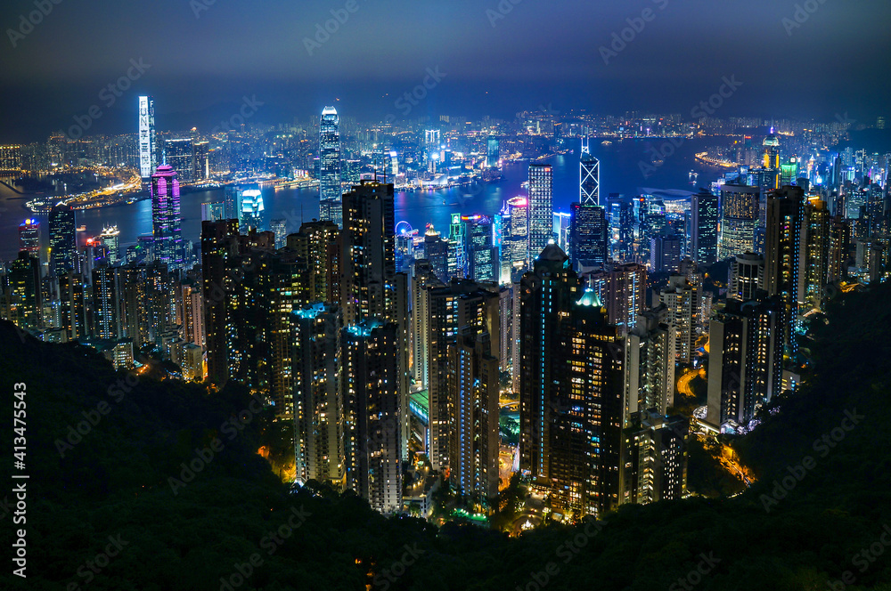 Obraz premium Night view of Victoria Peak in Hong Kong