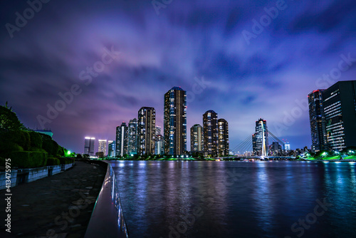 Canvas Print Night view of water front in Tokyo