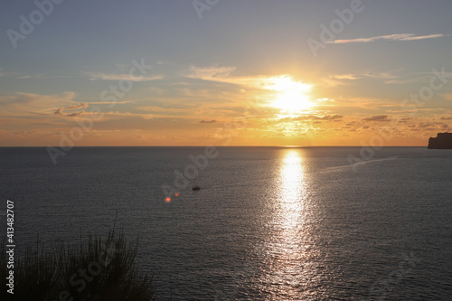 ATARDECER BRILLANTE