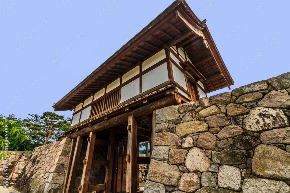 初夏の松代城の太鼓門