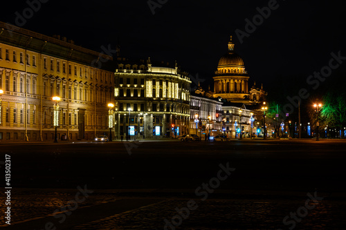 Fototapeta Naklejka Na Ścianę i Meble -  View of St. Isaac's Cathedral. Palace Square St. Petersburg. New Year Christmas tree