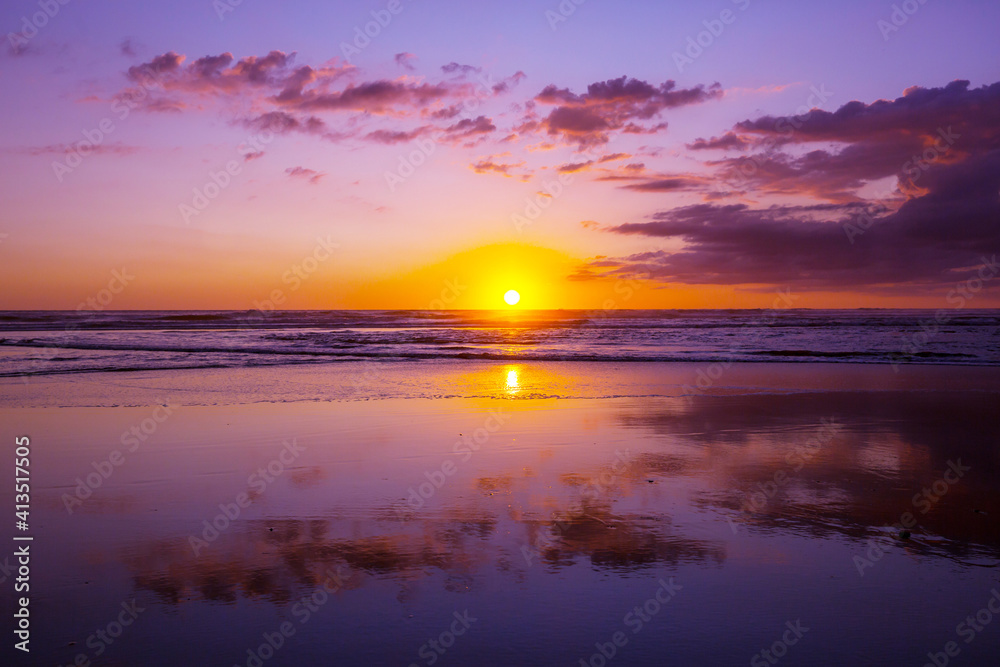 Naklejka premium Sea sunset