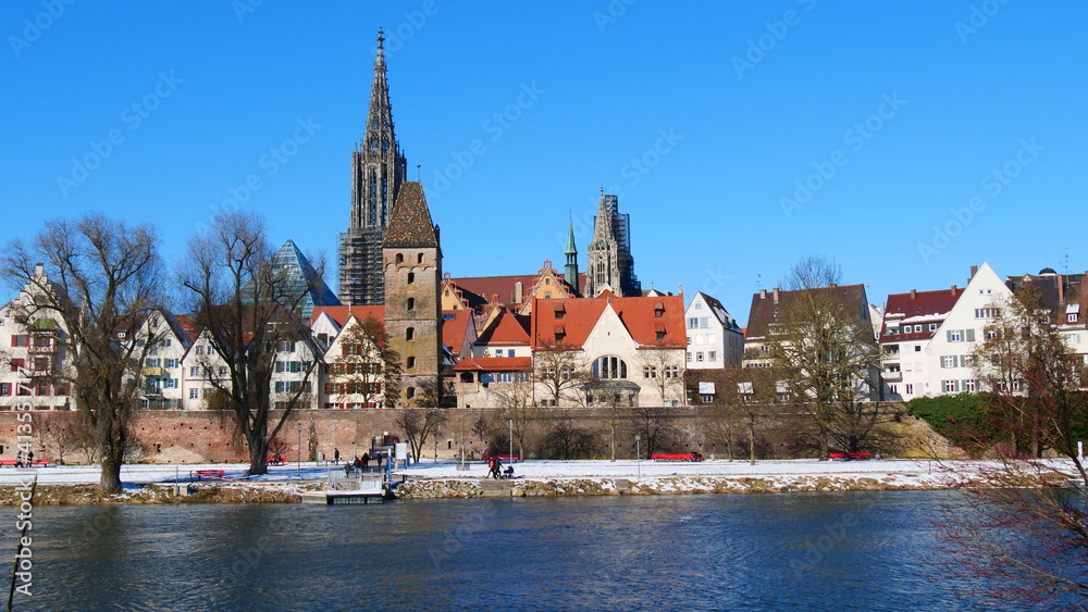 Ulm, Deutschland: Die Ulmer Skyline im Winter