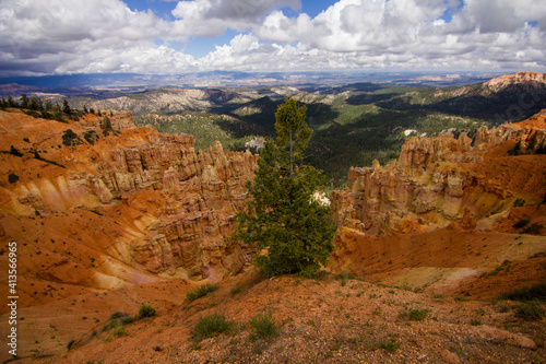 Bryce canyon with clouds