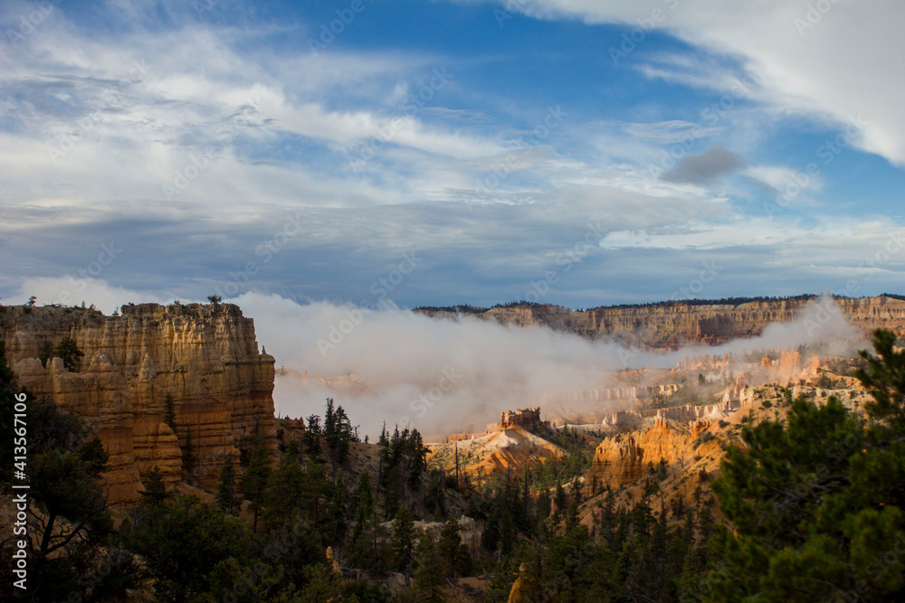 Bryce canyon with clouds
