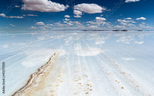 Way to infinity in the biggest mirror in the world, Uyuni, Bolivia
