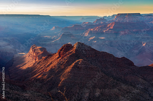 dramatic landscape of the Grand Canyon National Park in Arizona © Nathaniel Gonzales