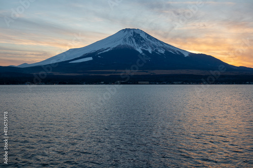 富士山 冬の夕景 山中湖にて twilight view of mount Fuji