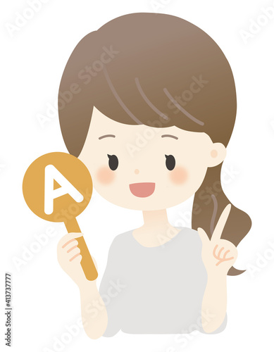 Aマークを持つ女性（主線なし・にっこり）
