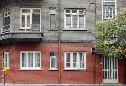 Partly painted old building, Tehran, Iran © Baharlou