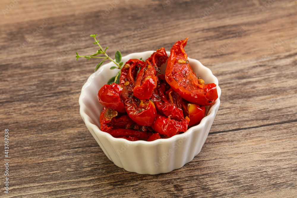 Sun-dried tomato in olive oil Sun-dried tomato in olive oil