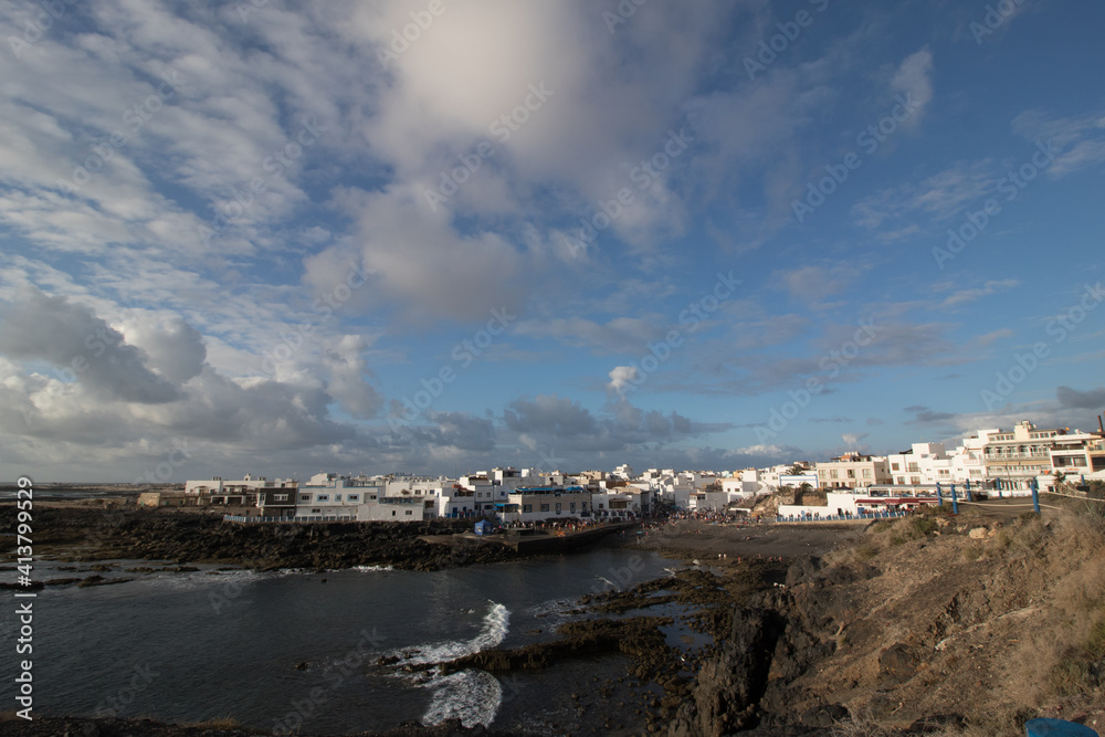 Foto  Fiestas  patronales pueblo marinero de El Cotillo en la isla de Fuerteventura en las Islas Canarias 