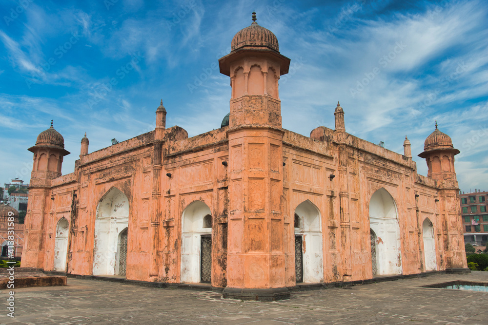 Lalbagh Fort is a 17th century Mughal fort complex that stands before the Buriganga River in the southwestern part of Dhaka, Bangladesh