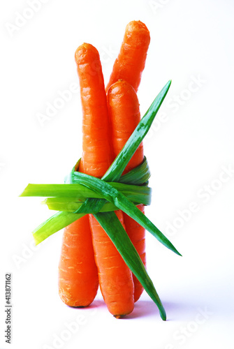 carrots wrapped in scallions