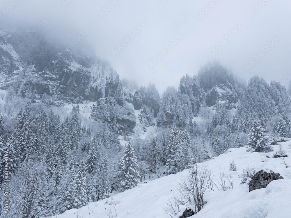 Romantik im Winter mit Schnee