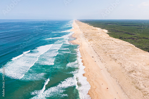 Billede på lærred Panoramic view of the beach with waves on the atlantic ocean, seignosse, landes,