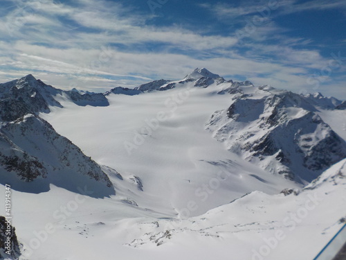 Neuschnee in Gebirge