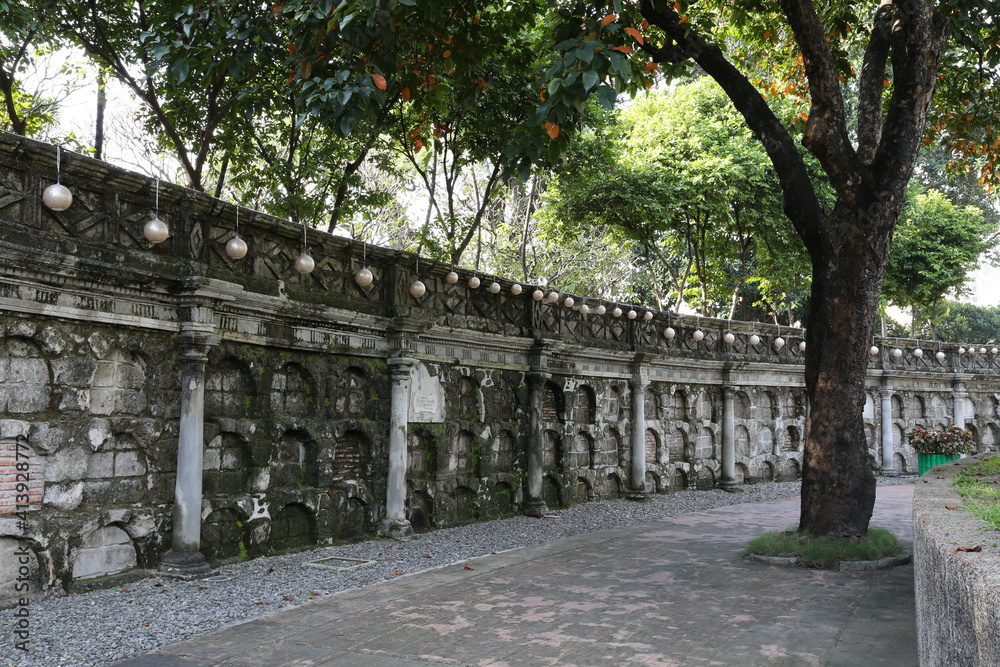 Paco Park, Friedhof Rundgang mit Grabnischen, Manila, Philippinen